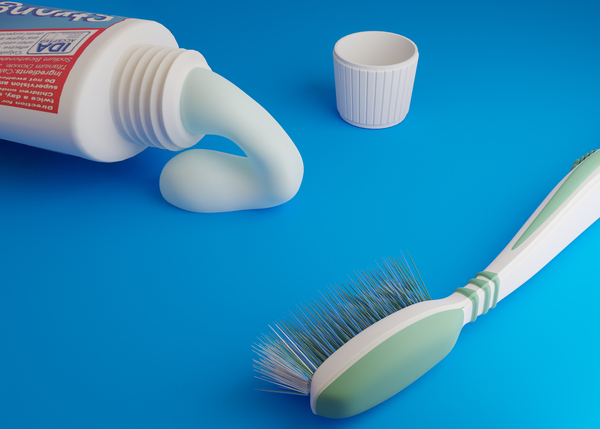 Elección del cepillo y la pasta dental infantil